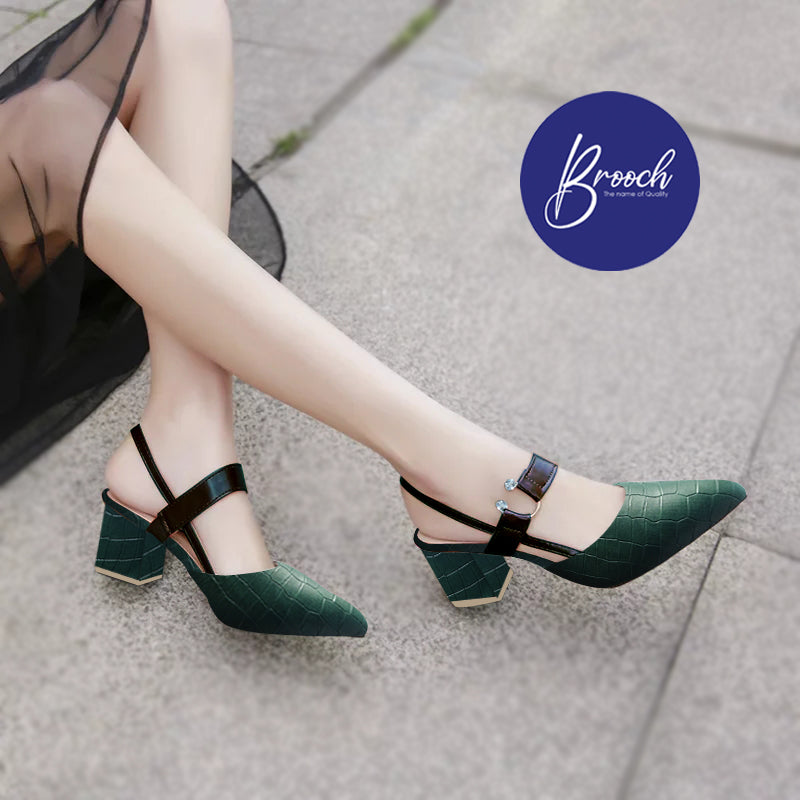 GT-899 Bottle Green Stone Ring Beautiful Design & 2 Inch Heel.