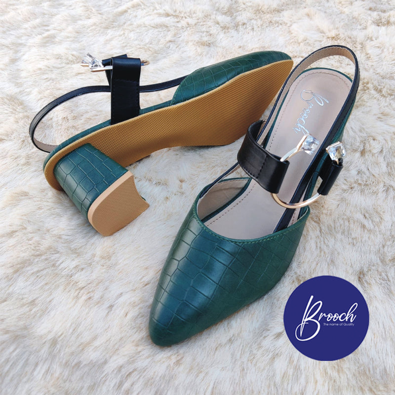 GT-899 Bottle Green Stone Ring Beautiful Design & 2 Inch Heel.