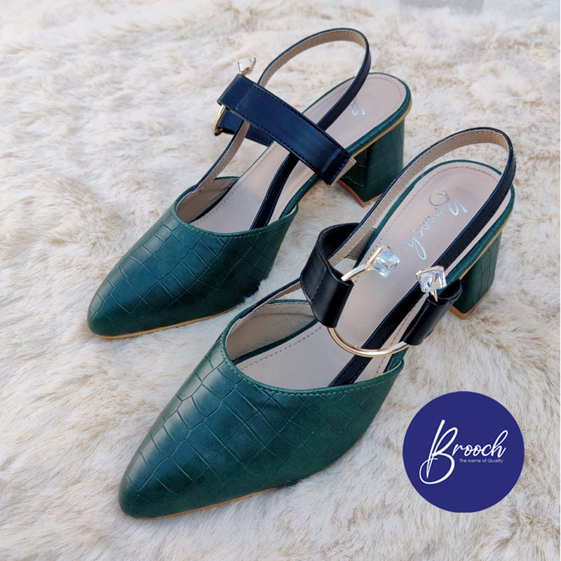 GT-899 Bottle Green Stone Ring Beautiful Design & 2 Inch Heel.