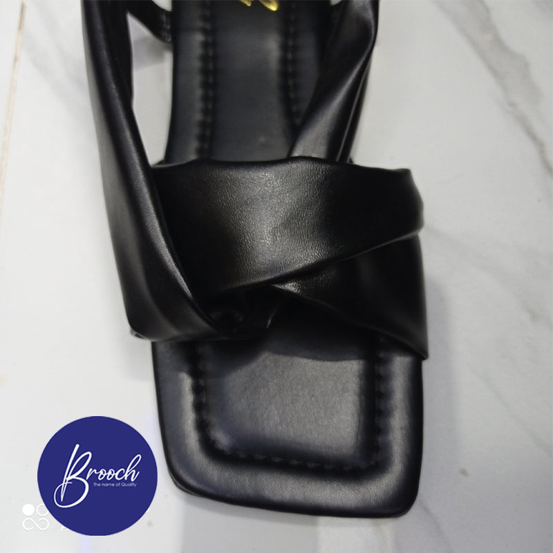 FB-897 Black Flat Slippers Twisted Design