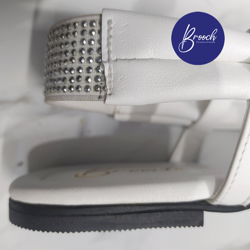 WF-789 White Flat Slippers Twisted Design